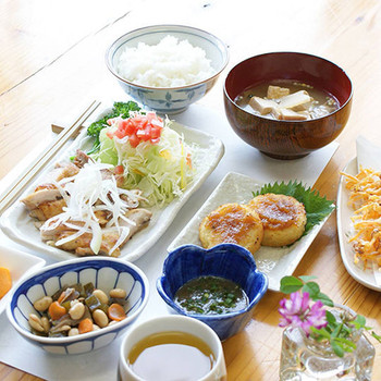 豊かな自然に囲まれた小学校に泊まれちゃう！3505192