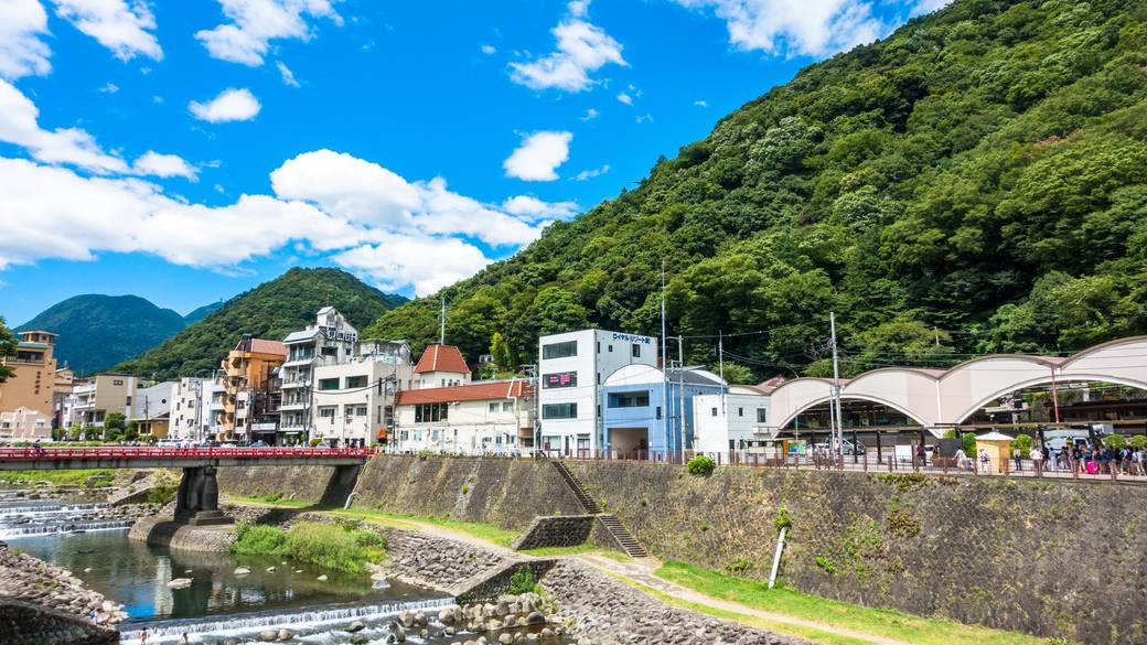 ロマンスカーで箱根へ
箱根湯本で散策を楽しむ / 1