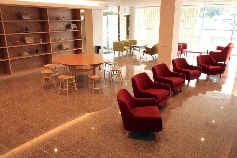 ロビーラウンジ