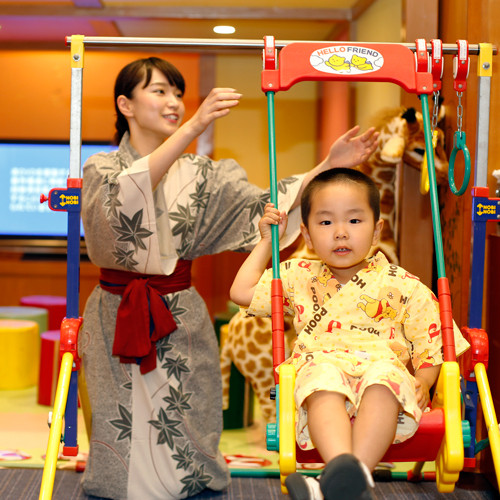 キッズコーナー／ブランコ