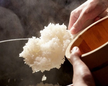 現代の旅籠でまったり。温泉と創作料理を楽しむ大人旅3845472