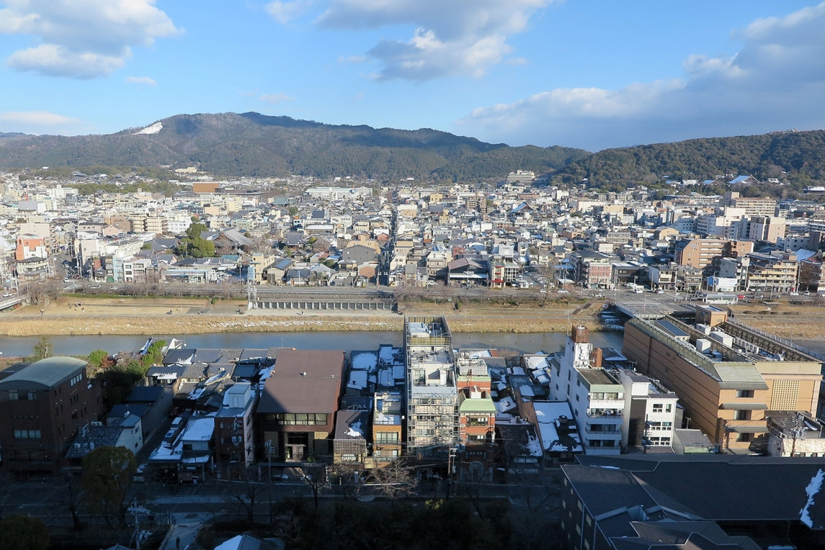その眺めは正面に大文字山、南禅寺や金戒光明寺などが一望