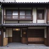 約90㎡の広々空間
町家の宿でリラックス / 5