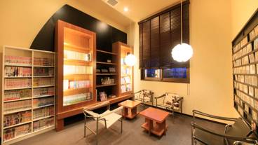 マンガも揃うパブリックスペース / 4