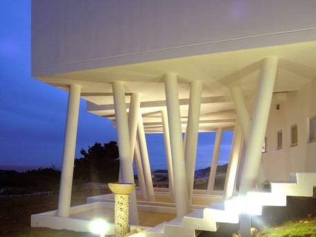 Private Resort Hotel RENN / 3