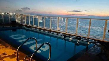 屋上プール③ / 6