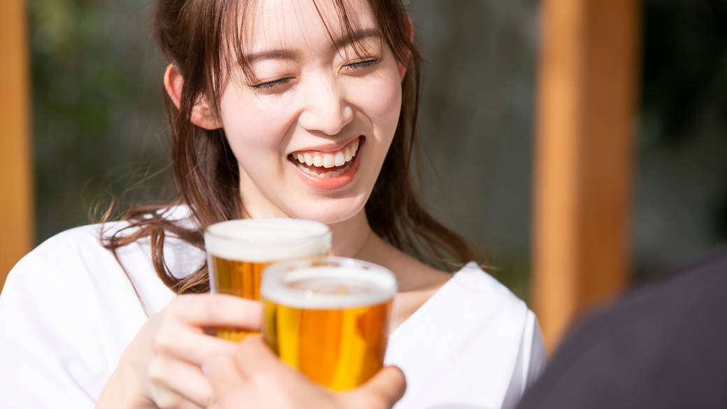 フリービール片手に
賑やかなひと時を / 2