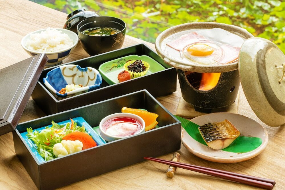 朝食