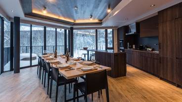 客室内のダイニングエリア / 39