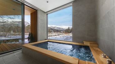 屋内スパ浴槽 / 1