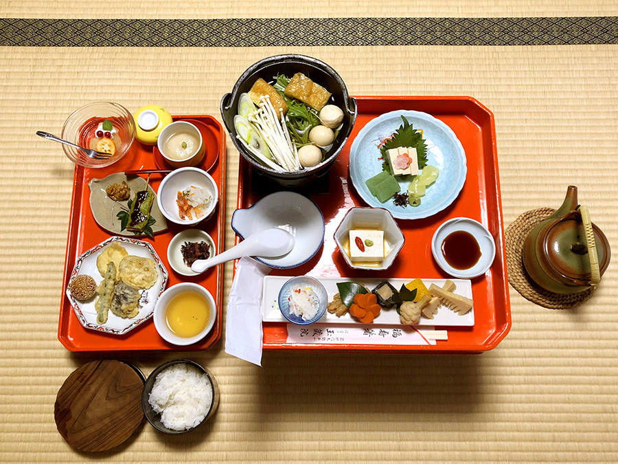 「玉蔵院」 料理 144990815 全景 精進料理 税込3300円 2021年1月当時