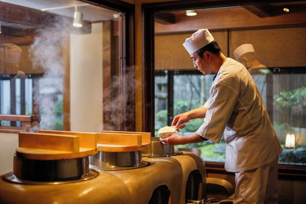 朝食