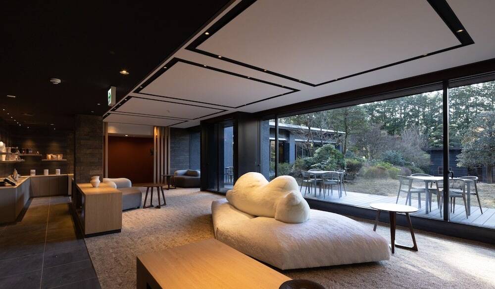 ホテルロビー / 2