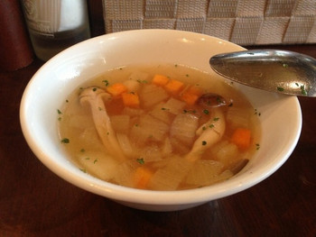 「L＆L」料理 980202 グリーンカレーについてくるスープ