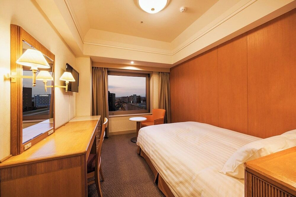 シングル及びセミダブルルーム(窓側)