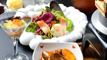 食事・飲み物 / 13