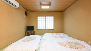 和室 共用バストイレ 5名用 禁煙