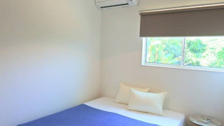 〈個室1-2名〉クイーンベッド1台 or シングルベッド2台, 禁煙