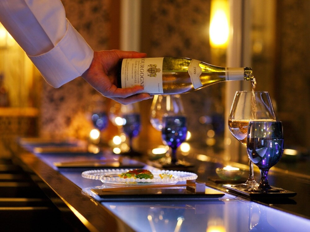 フレンチやイタリアンを楽しめるホテルで、いつもと違う温泉旅行3420867