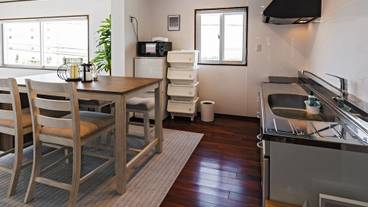 客室内のダイニングエリア / 10