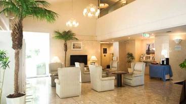 ロビー応接スペース / 5