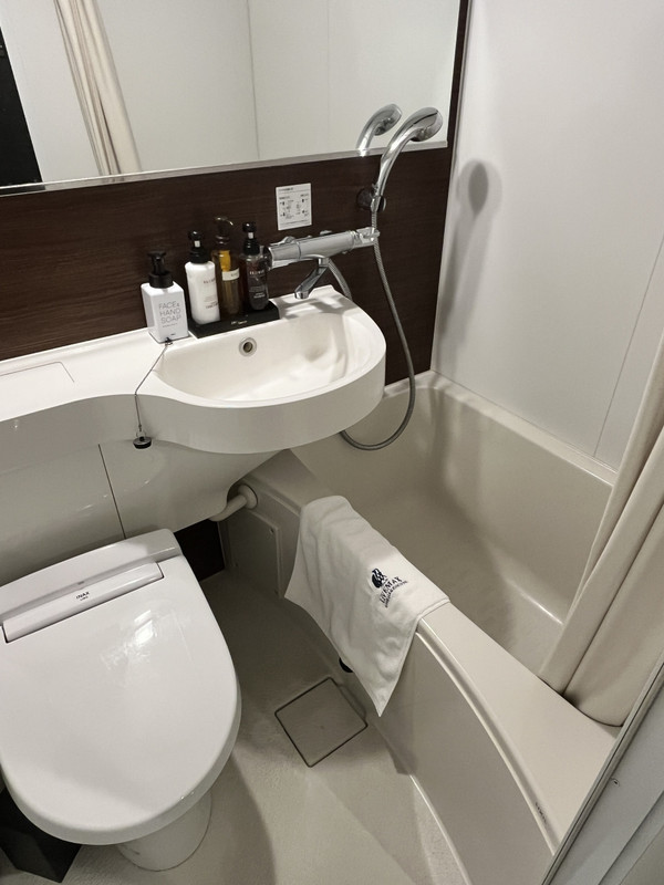 室内よりも明るいです