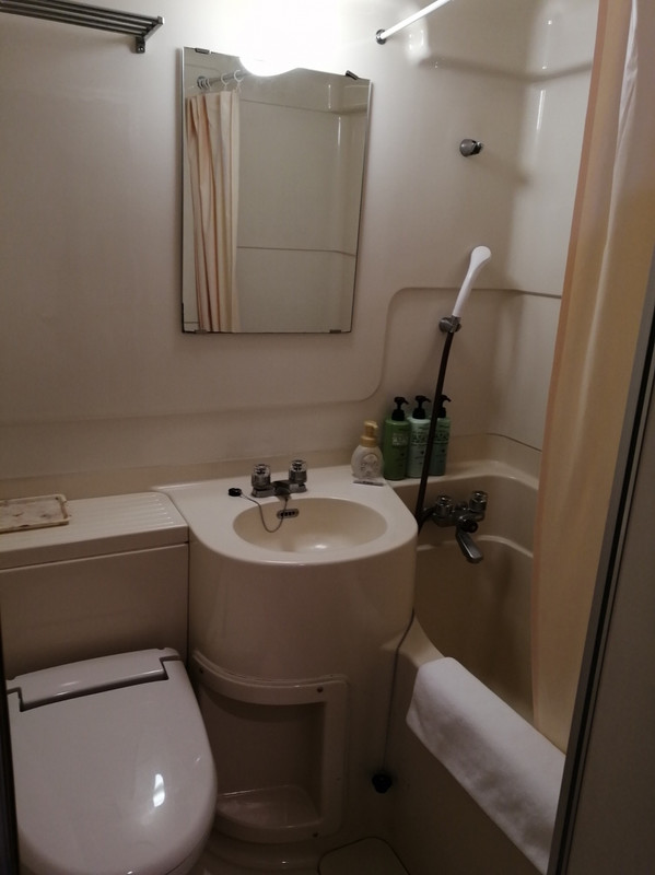 ユニットバスで、大浴場などは有りませんでした。