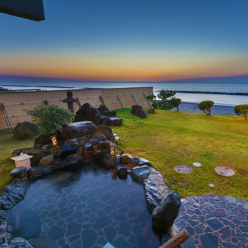 ダイナミックな露天風呂と海の幸に癒されます♪3479784