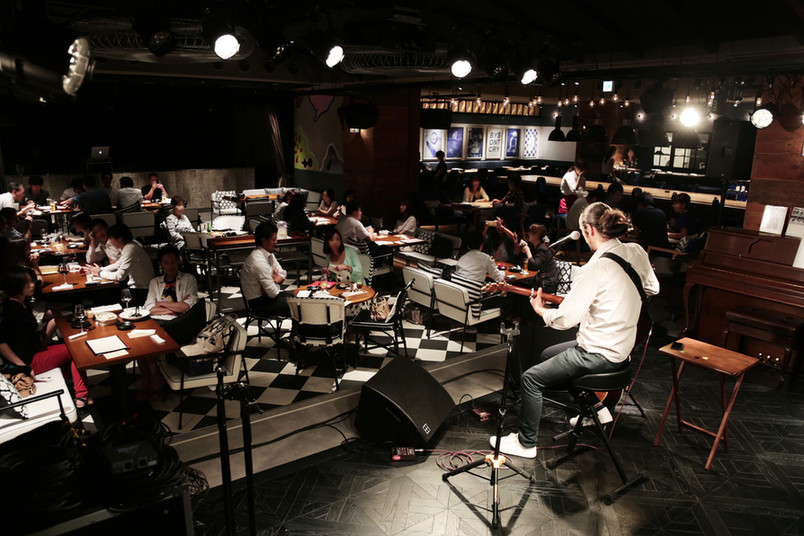「eplus LIVING ROOM CAFE＆DINING」内観 20910 