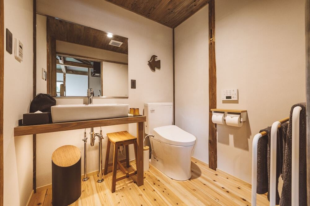 崖の家 KONAGATA 2 トイレ