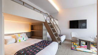 スタンダードバンクwithヘラルボニー 禁煙