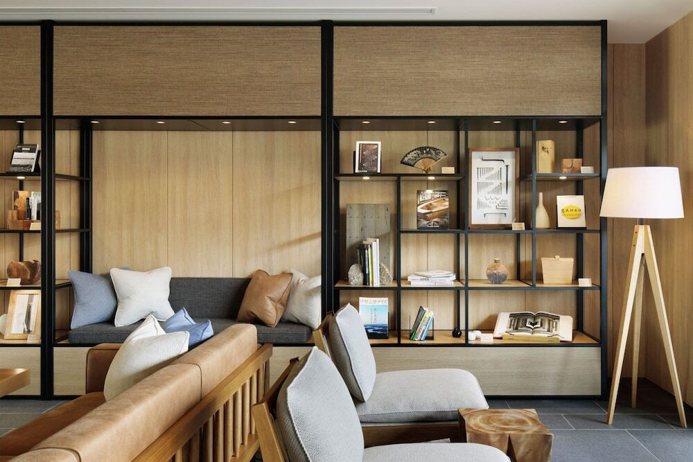 ロビーラウンジ