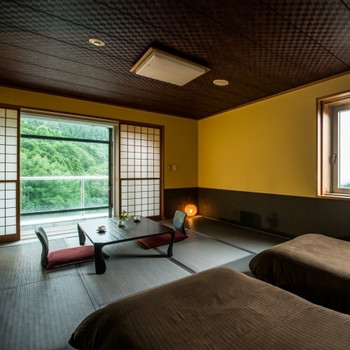 8. ロープウェイ駅が目の前！便利な「たかみや瑠璃倶楽リゾート」3484514