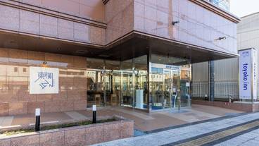 施設の入り口 / 3