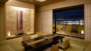 露天風呂付き湖側 和洋特別室12.5畳