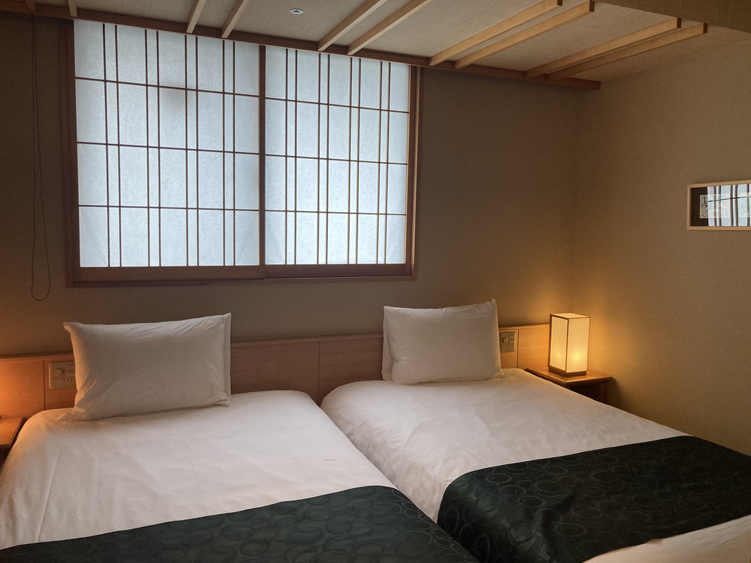 ベッドは２つ。