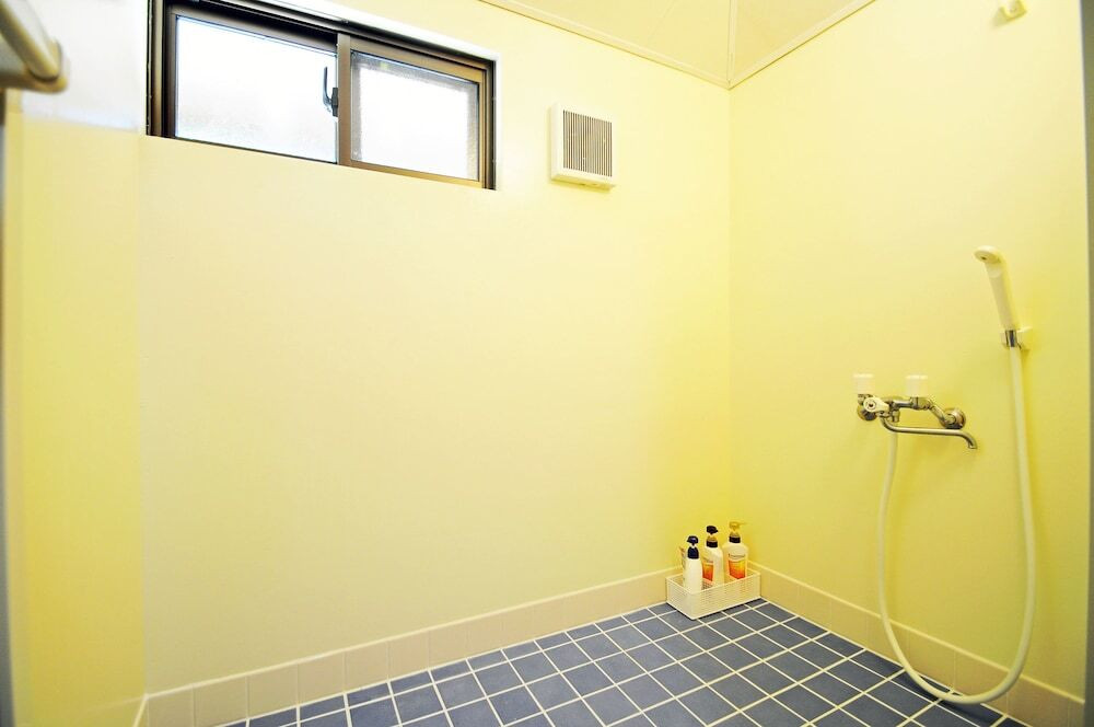 バスルームのシャワー