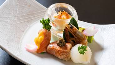 食事・飲み物 / 3