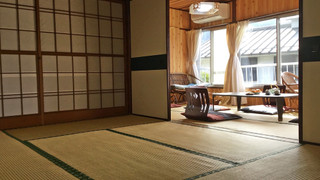 和室12畳　共有バス