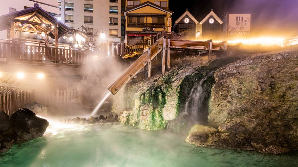 夜の「湯畑」② / 4