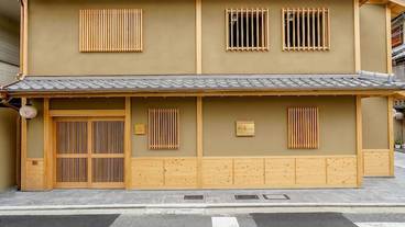 施設の正面 / 1