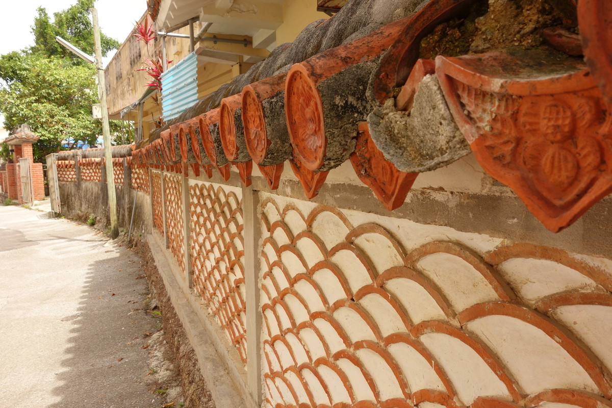 壺屋やちむん通り