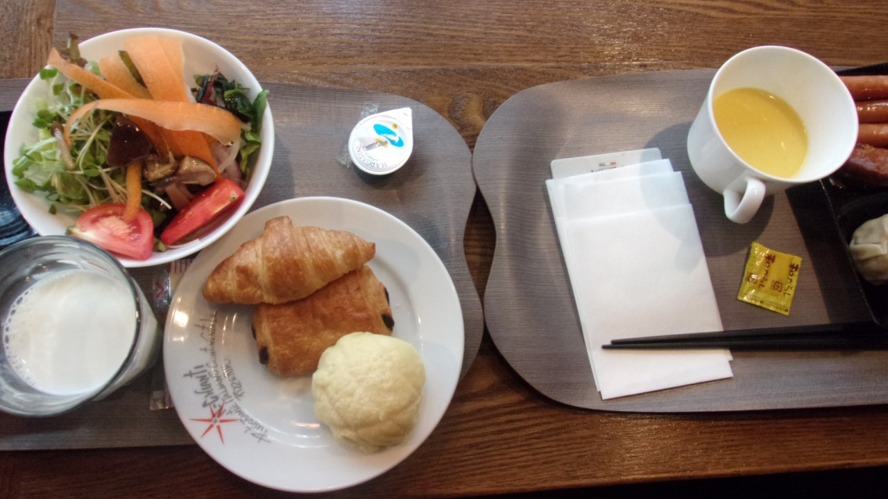 朝食はイタリアン主体のバイキング