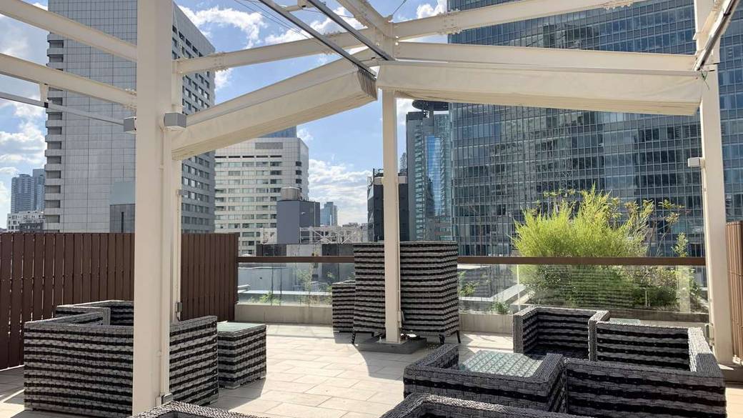 空を眺めながら
ヘルシーな朝食を
 / 5