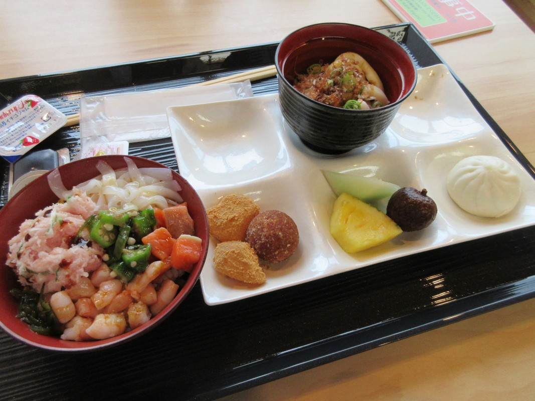 朝食　のっけ丼