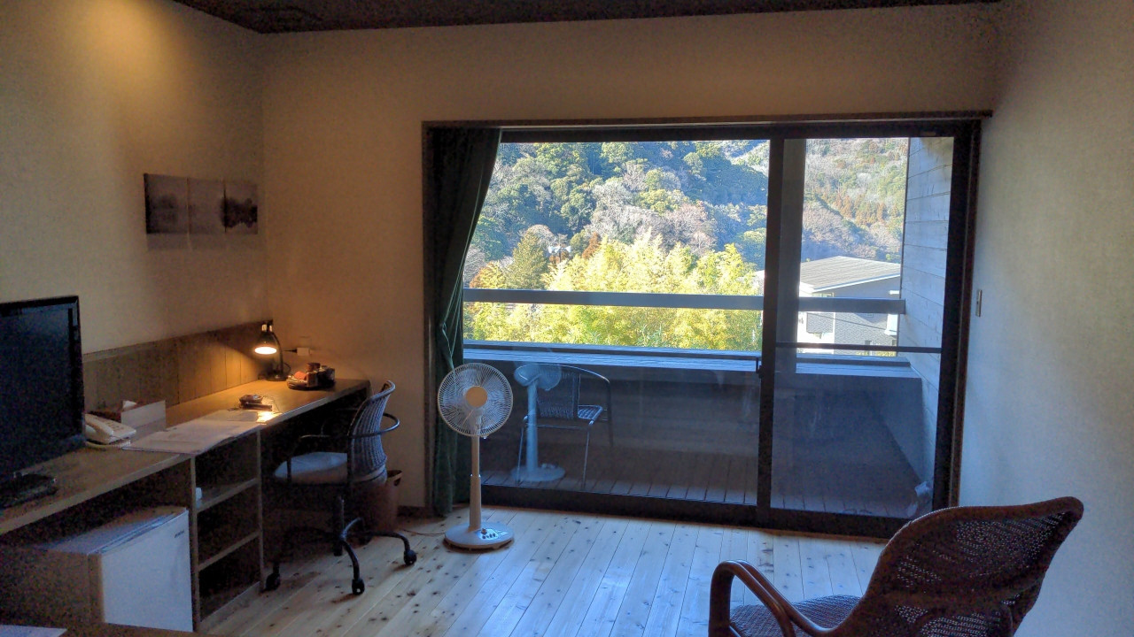 のんびり過ごすにも仕事するにもよい空間