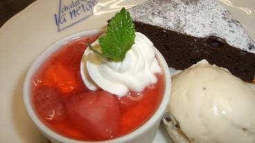 食事・飲み物 / 4