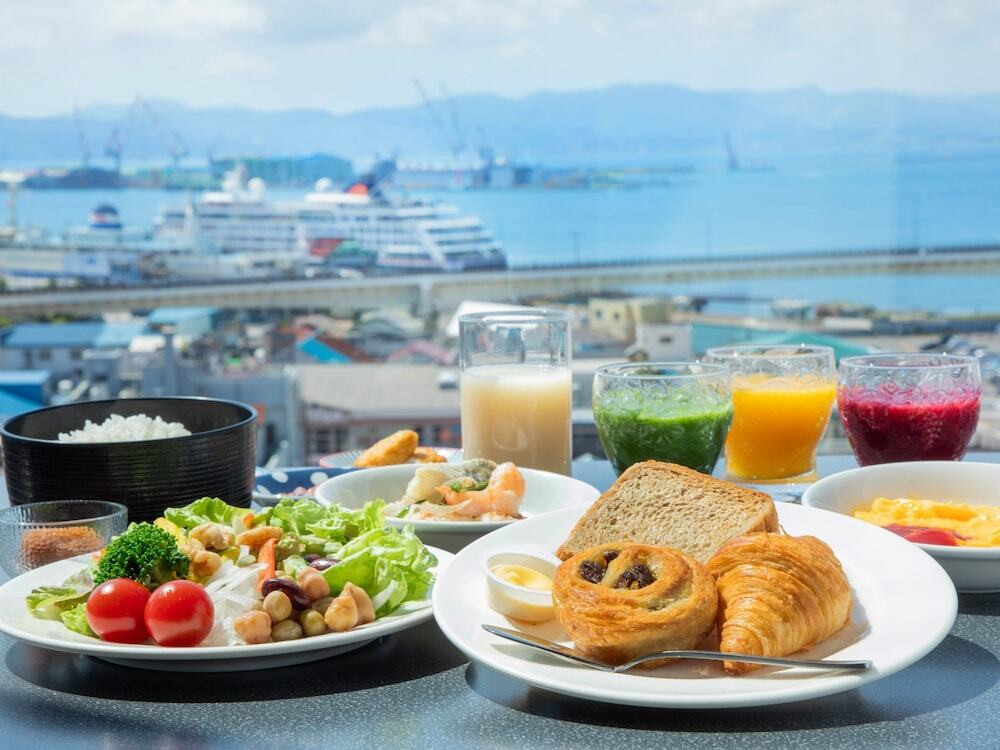 朝食