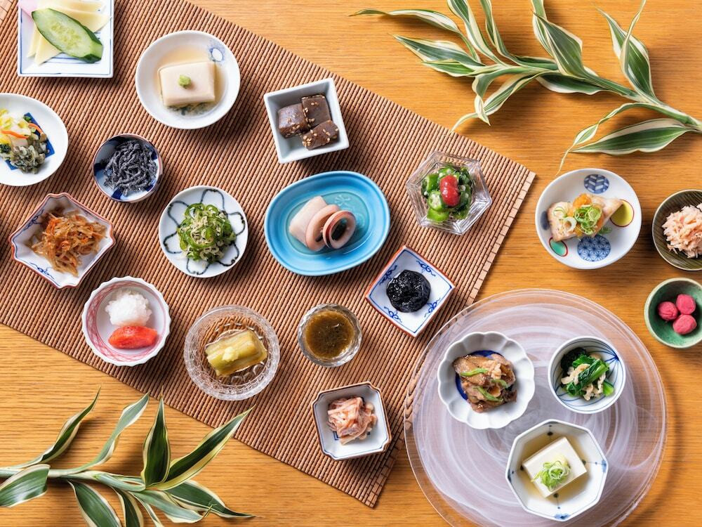 朝食
