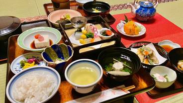 食事・飲み物 / 10